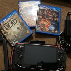 PS Vita, Carrying Case and 6 Games